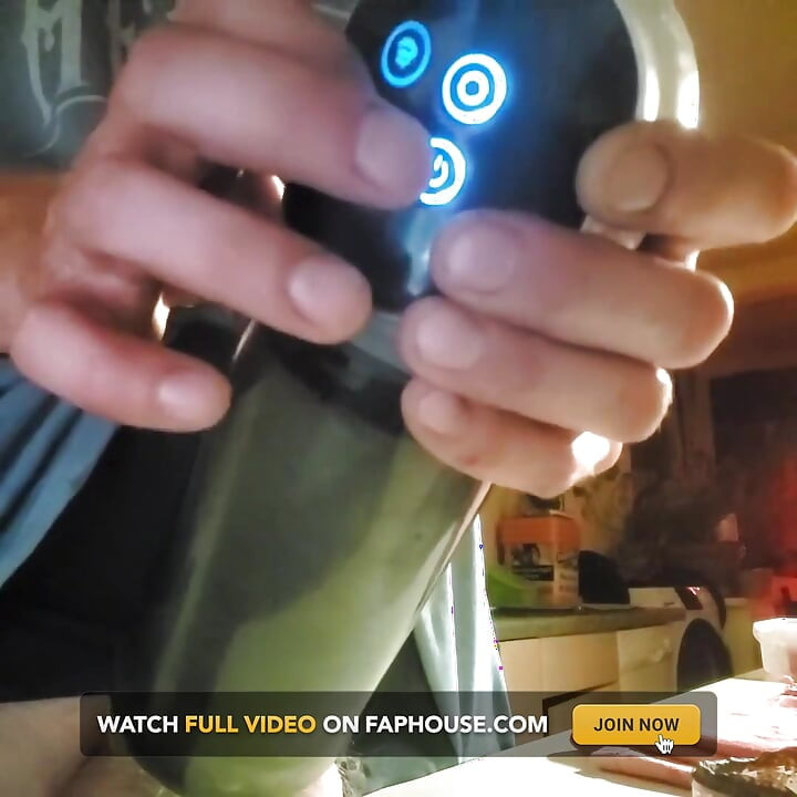 Felixxx's Penis Inside Elektromasturbator