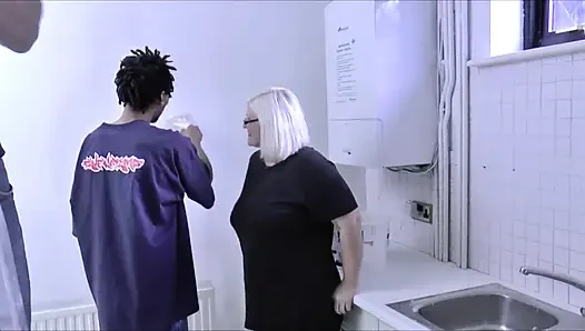 Lacey Starr, leks lean ve johnny hardcore ıslak ve sert sikiliyor