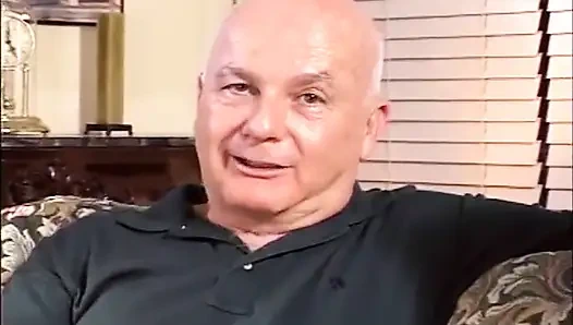 Karımı kulübü: sikişen evli kadın #98