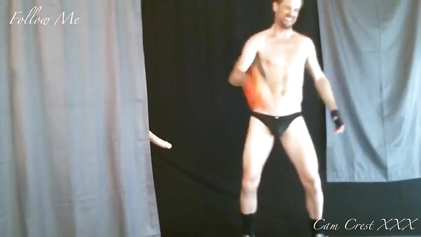 Sexy training in einem tanga