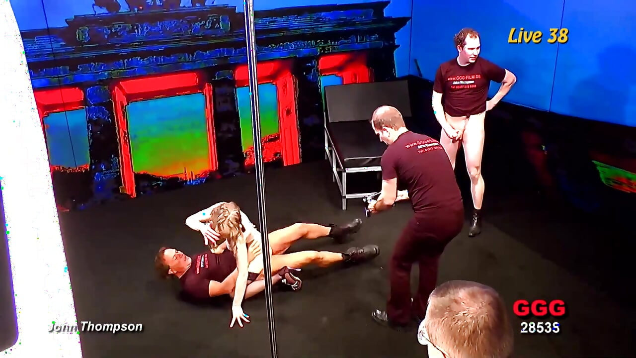 Ggg Live Bukkake - Slut Gets Face Flooded with Cum