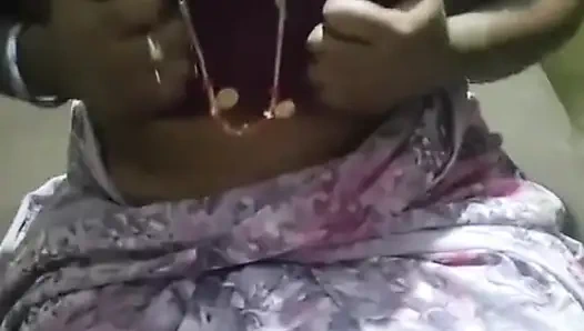 Indian Tamil auntypussy fingering