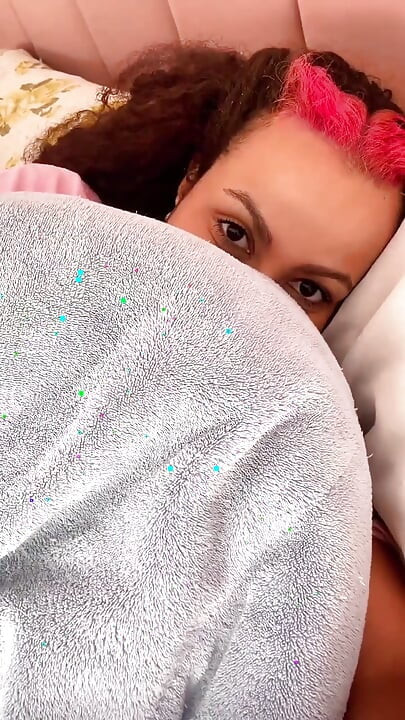 คลิปสั้นตดสาวน่ารักตดเสียงดังกับปฏิกิริยาหน้าโง่ๆ