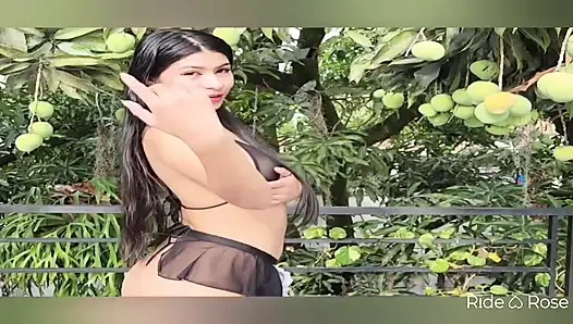 Tatlı küçük ve göründüğünden daha kışkırtıcı