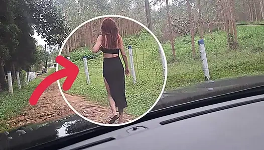 Flash-Schwanz zu einem Mädchen im Auto!