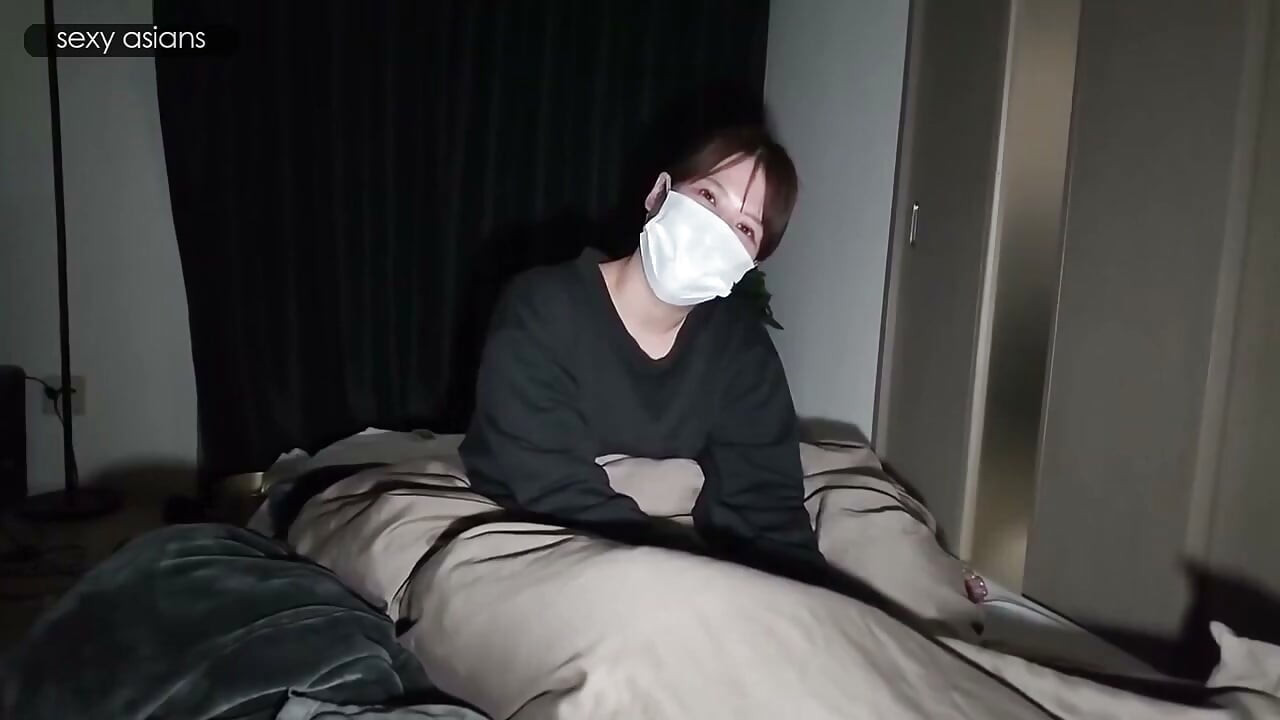 Gravure Level Face and Body Alluring F Cup Clinic Staff Shares a Sensual New Year First Treatment Moment - Part2