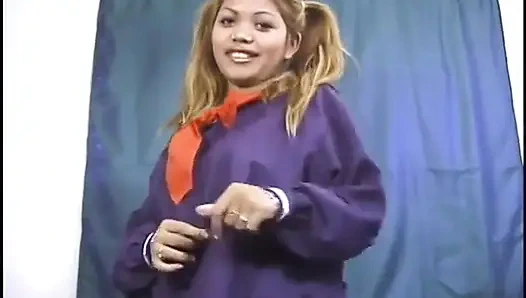 Young asian slut takes it in her wet pussy