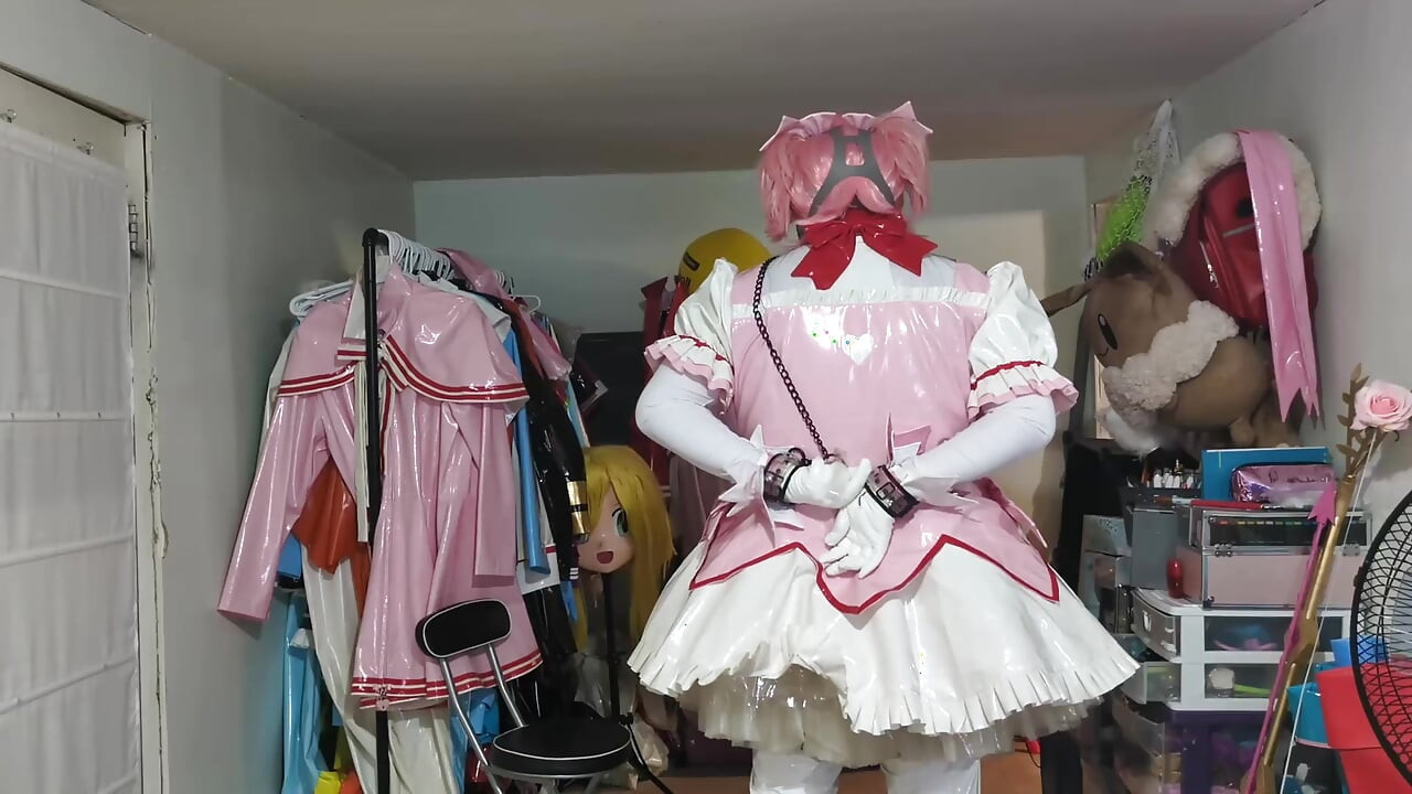 Pvc ajaib gadis madoka, gasmask, perbudakan dan makan air mani berakhir