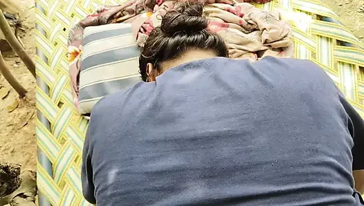Pados ki bhabhi ki outdoor chudai ki