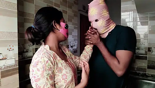 Kakak tiri lagi ngajarin abang tirinya di dapur