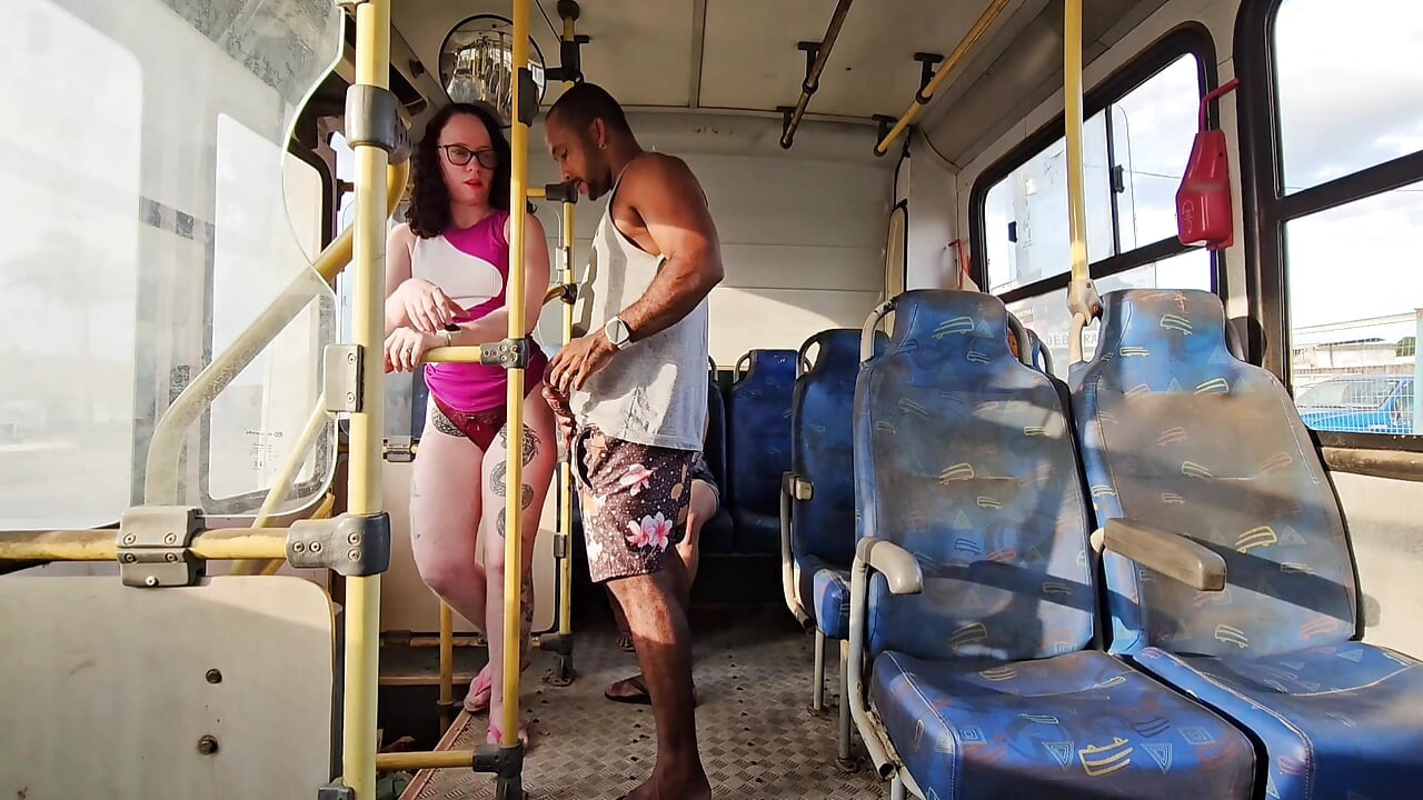 DUDE GETS ON PUBLIC TRANSPORT I SCREWED UP FOR EVERYONE TO SEE AND LEFT