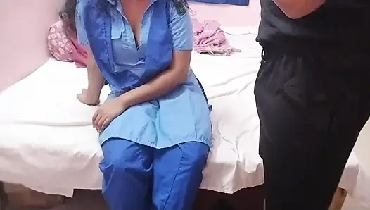 Tombul akrabamı sikiyorumMy Bahbhi'nin sevimli bir üvey kız kardeşi var, kendi evinde yarağımı seviyor