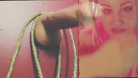 Tanrıça Lana için yarak yumruklama eğlenceli