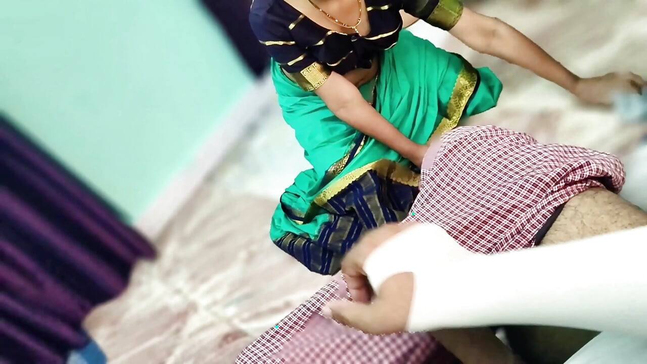 Den indiska hembiträden knullad i Saree, Full hindi sexvideo