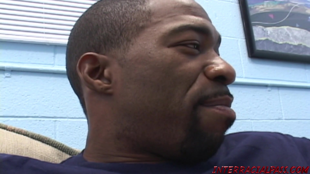 浮気妻が足の長いBbc