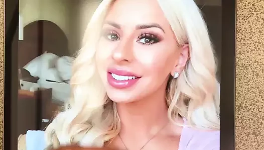 Alexandra Espinoza'ya boşalıyor