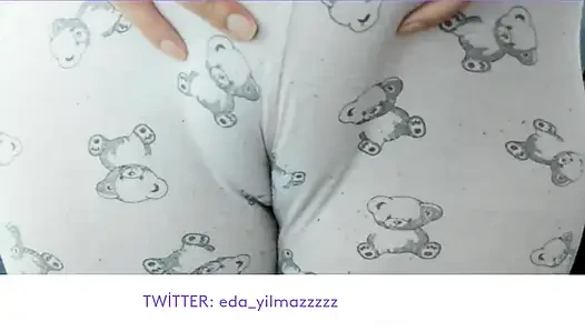MASTURBATION IN PAJAMAS- CAMELTOE- PUFFED PUSSY- SWOLLEN PUSSY- TURKISH PORN