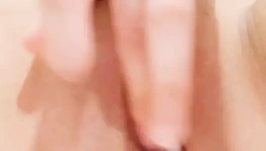 Asian Pinay Solo ! Gusto ko ng makantot sobrang libog ko!