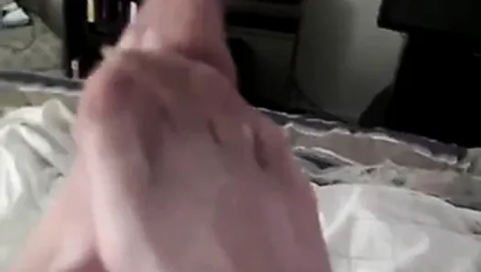 Cummy stocking feet, the video