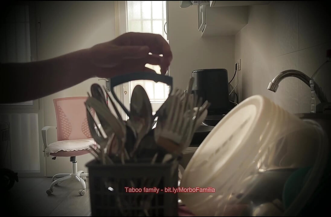Submissive Mommy's Duties: Cooking Naked in the Kitchen