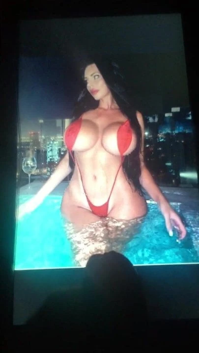 Yvonne Bar Cum Tribute
