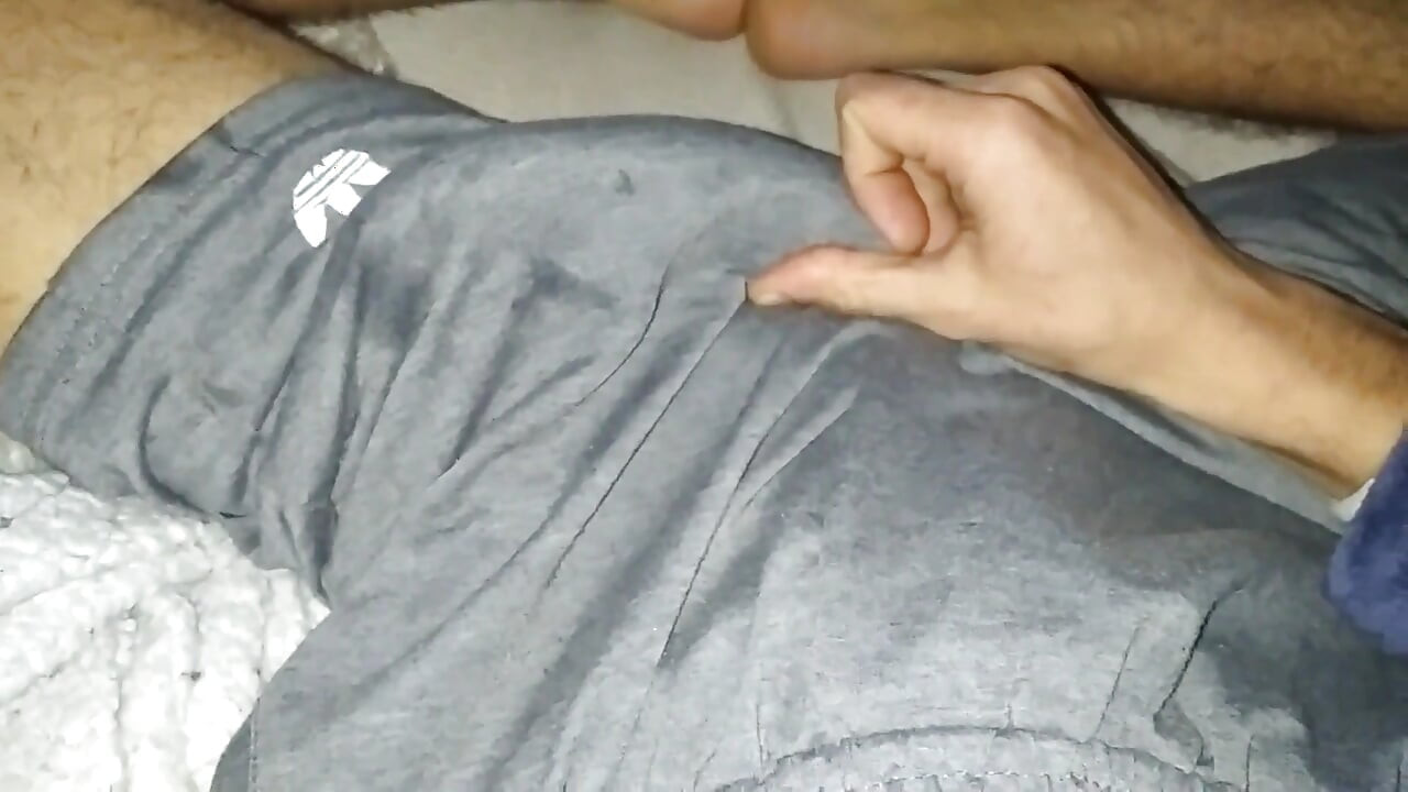 Naughty Big Cock Gets Masturbated Until He Ejaculates!hairy Legs,nice Feet!