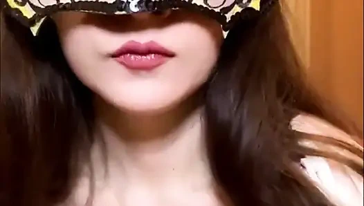 Küçük Memelerimi Yala! Ben De Senin Sikini Emeyim! Rus Kirli Konuşmaları Ve Fantezileri