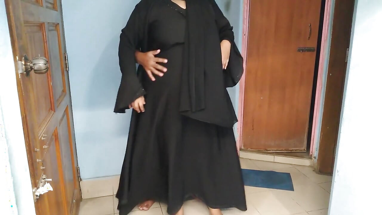 ボスが押しのけてサウジのメイドハードコアとセックス - BBW