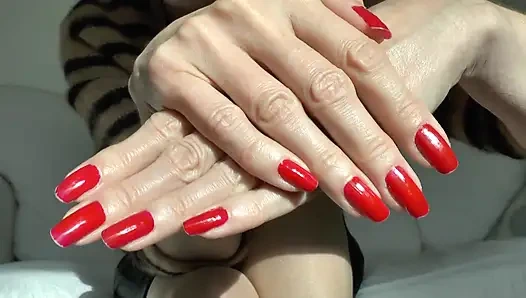 Sevgililer gününde göğüslerini rujla süs edeceğim, Lady Victoria Valente