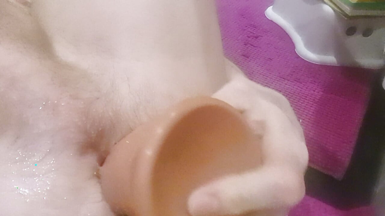 Sloppy big dildo anal with lots of gaping