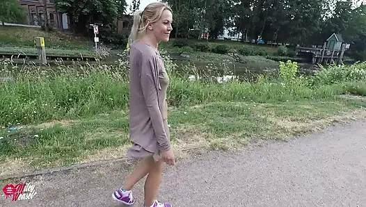 Dreist!! Fremder Typ Fickt Mich Public in Den Arsch!!