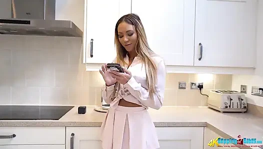 Natalia forrest - coli sambil bugil