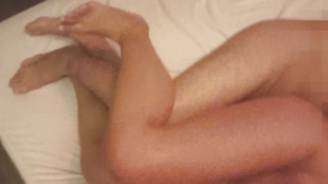 Married nurse sucking her husband and penetrated by 23-year-old man
