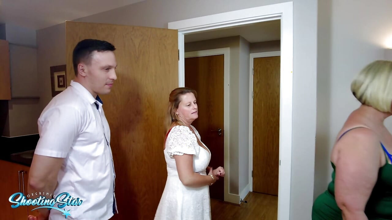 Fake Estate agentka Shooting Star ví, jak zavřít DOHODU