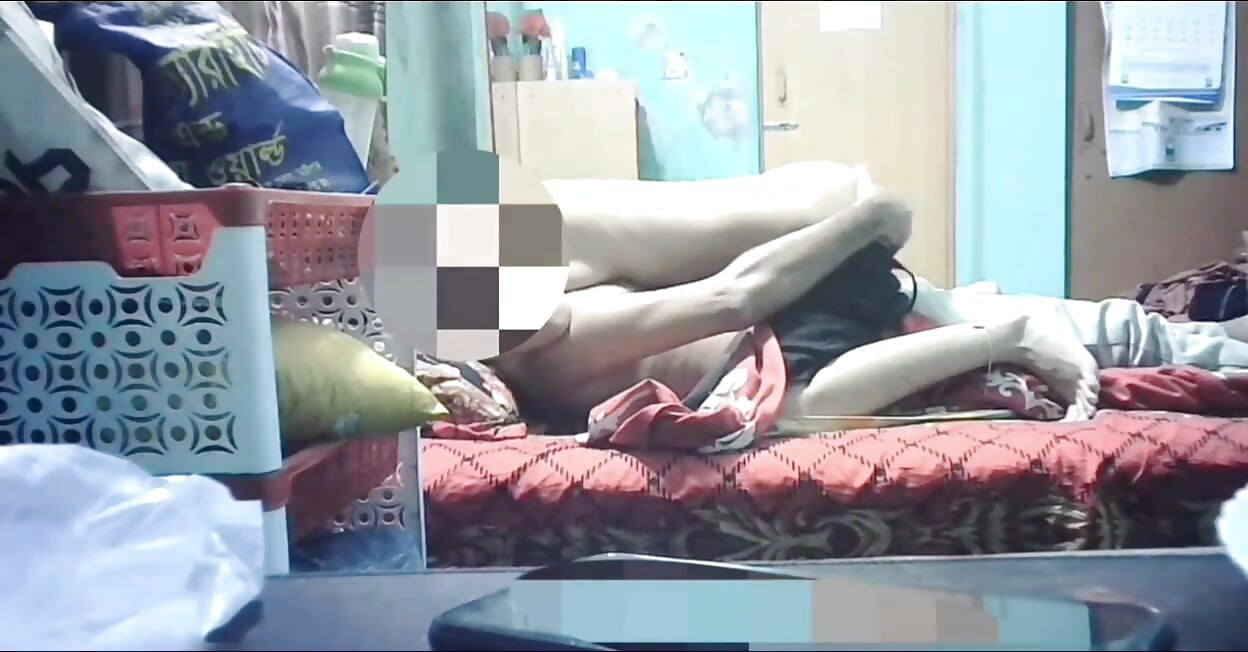 18 Year old  Horny Girlfriend Giving Blowjob Desi Indian ( PART-1)