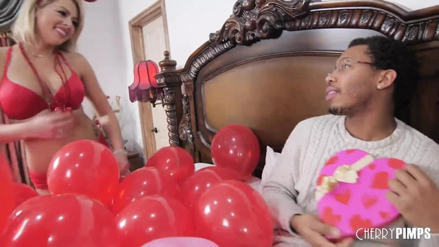Big Tit Blonde Babe Zoey Gives Ricky a Valentine's Surprise!