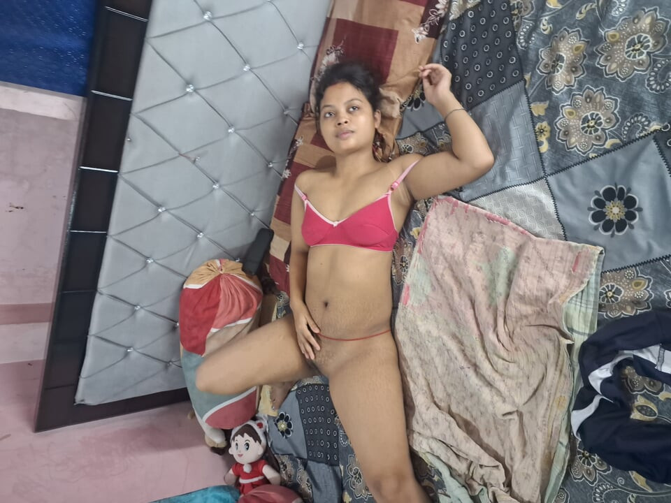 Sauteli bahan apne sautele bhaee ke saath apni pahli yaun ichchha se gujarna chaahti hai