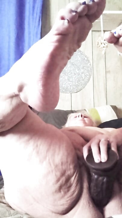 Sloppy Wet Pussy Fucking BBC and Gushes