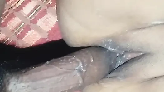 Saya seorang gadis desa, paman dan saudara laki-laki saya.