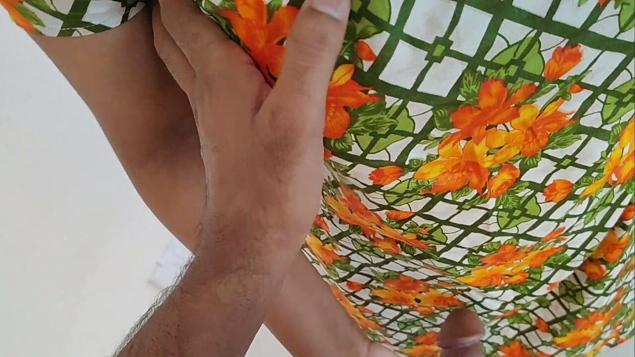 Catching The Gorgeous Maid Alone In The House!