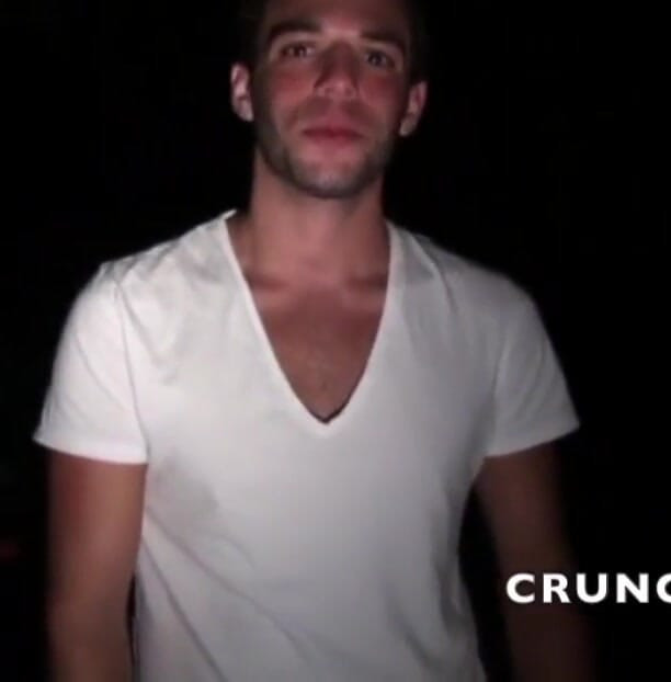 Puta twink follada por mu gran polla en noche en exhib al aire libre