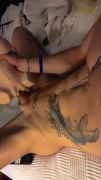 太いチンコのジョック、ゆっくりとしたセックスドール