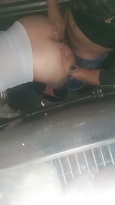 에바의 엉덩이에 자지를 넣고 안에 들어 올 때까지 사마엘