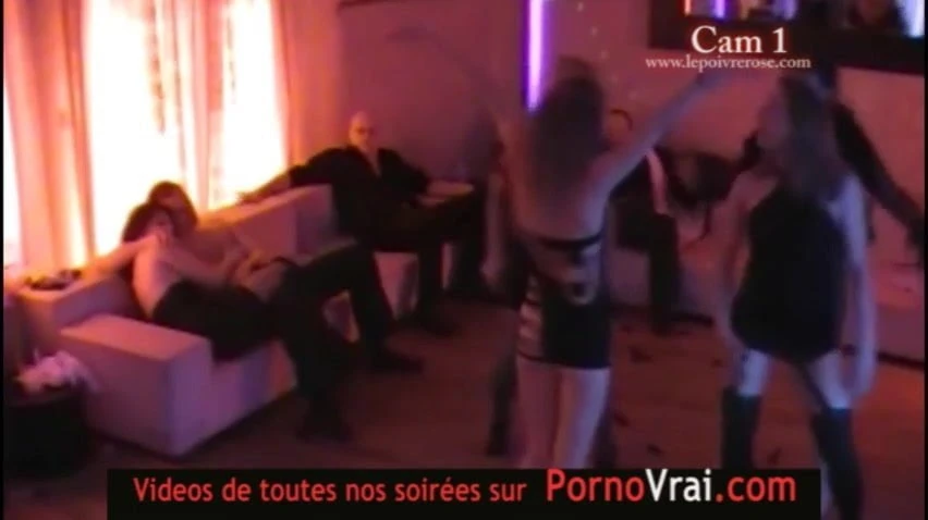 Part 01 Camera espion soire privee ! Spycam Plumes poils