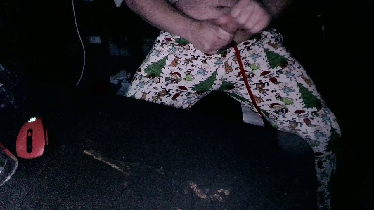 Another late night - Another risky fun time masturbation in the dark