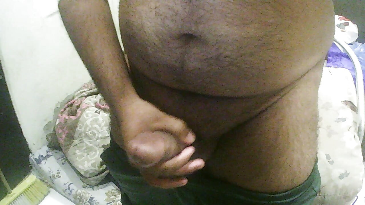 masturbándome con mi polla de mala suerte