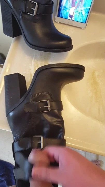 Fuck and cum boots