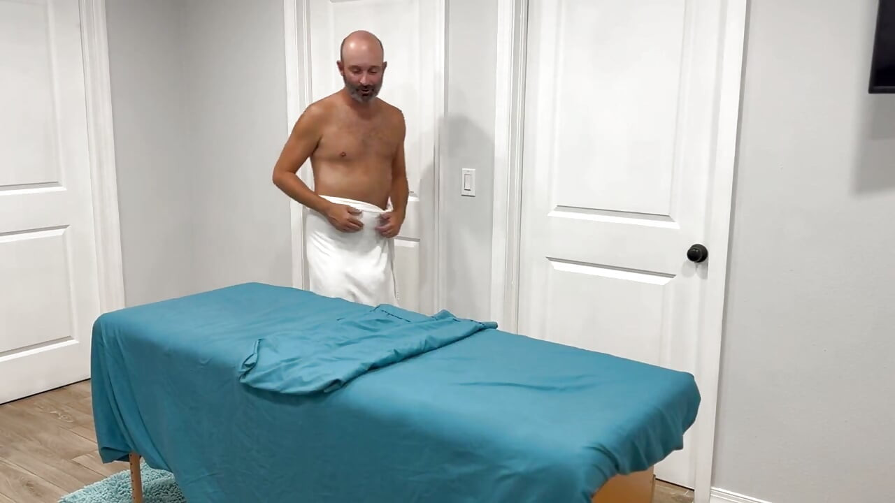 MILF Masseuse Christina Sapphire Pleasures Her Regular Client