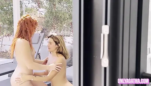 Bizi yakalayan röntgenciyle sürpriz üçlü seks!! İçine boşalma ve döl öpücüğü. - Agatha Vega