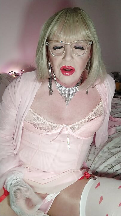 Sissy Pink Crossdresser